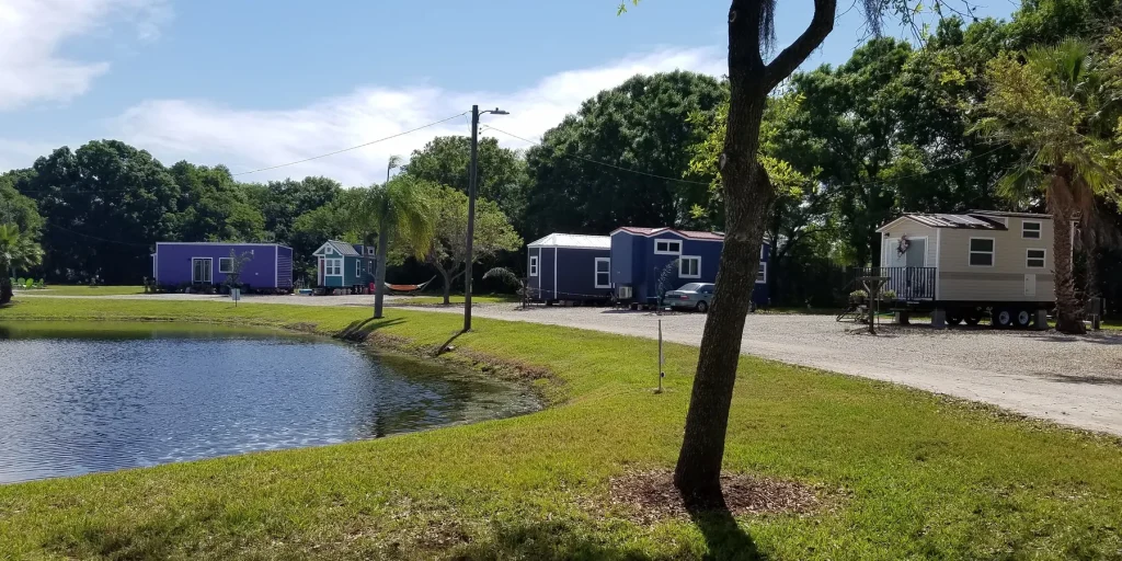 Circle Pond Tiny Community FL