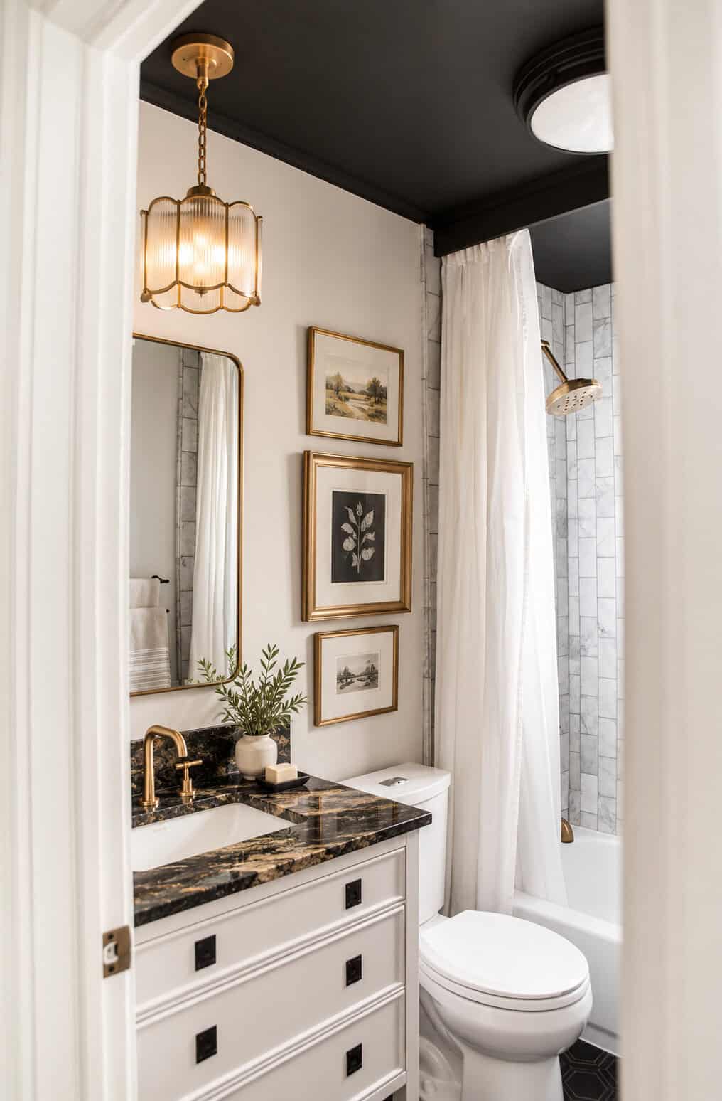 21 SMALL BATHROOM SHOWER IDEAS PERFECT FOR TINY HOUSES & ADUS 18 black ceiling in shower