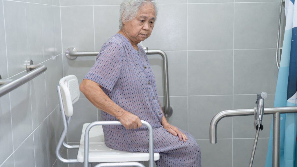 10 EASY ADU DESIGN IDEAS FOR AGING IN PLACE - IN CASE YOU NEED IT ONE DAY 19 shower safety